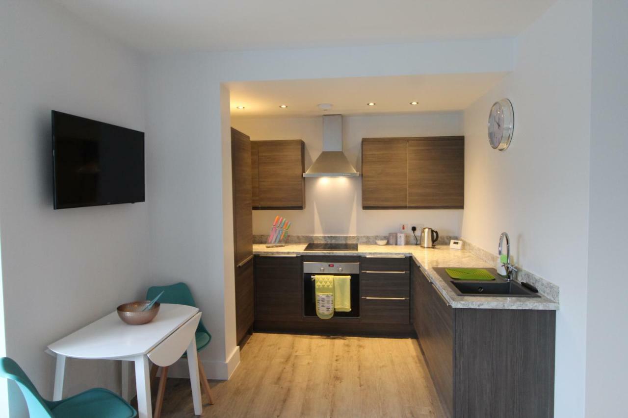 2 Serviced Apartments In Childwall-South Liverpool - Each Apartment Sleeps 6 Dış mekan fotoğraf