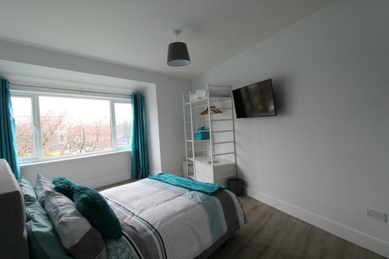 2 Serviced Apartments In Childwall-South Liverpool - Each Apartment Sleeps 6 Dış mekan fotoğraf