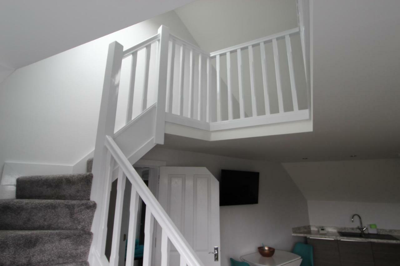 2 Serviced Apartments In Childwall-South Liverpool - Each Apartment Sleeps 6 Dış mekan fotoğraf